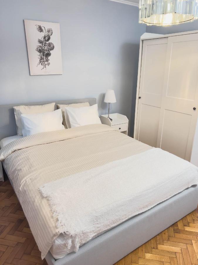 Comfort Corner Apartment *