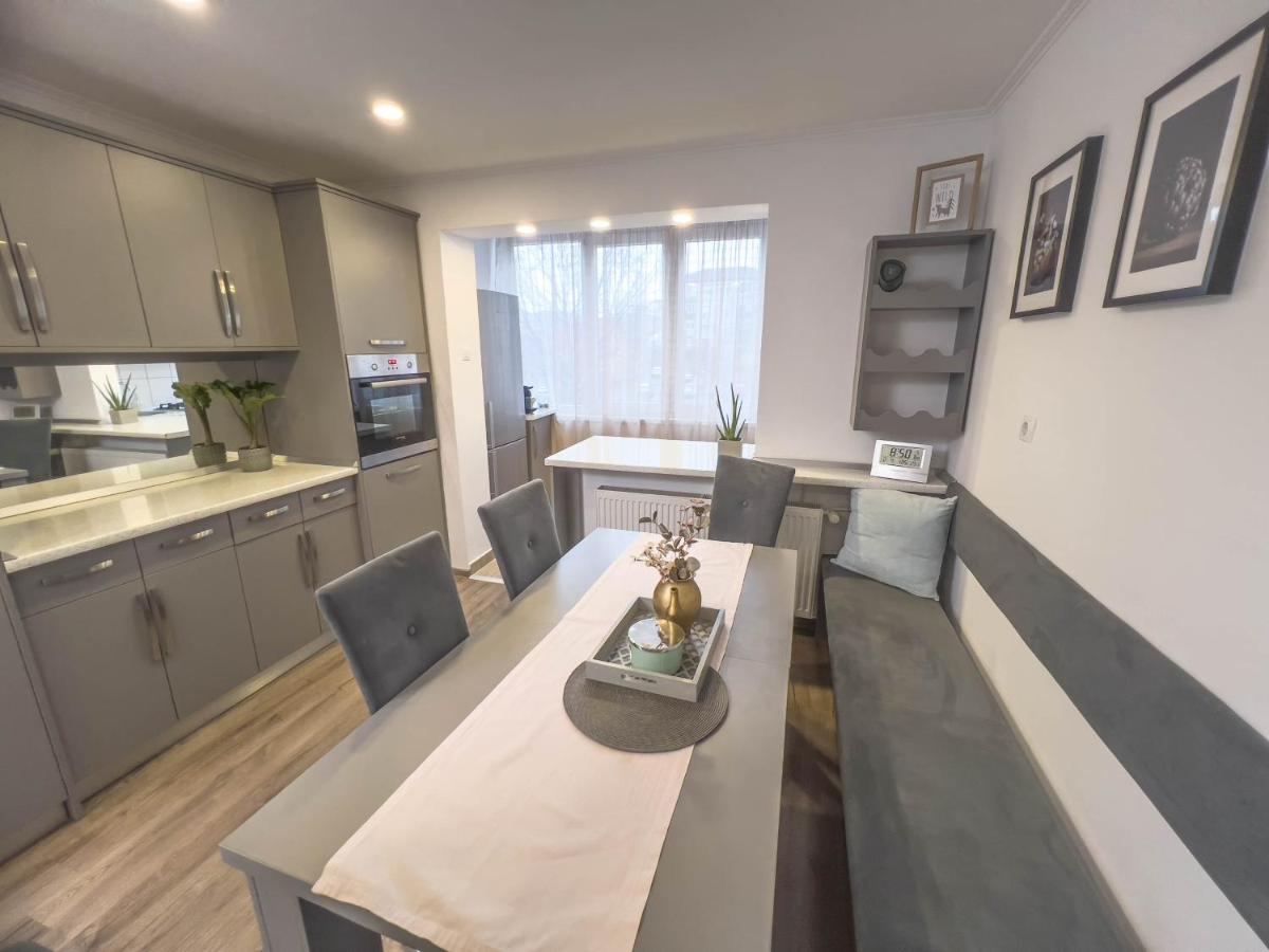Comfort Corner Apartment *